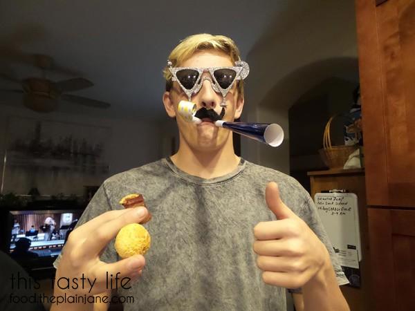 t-party-mustache
