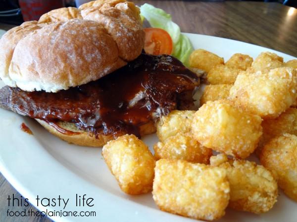 bbq-beef-sandwich-with-tater-tots