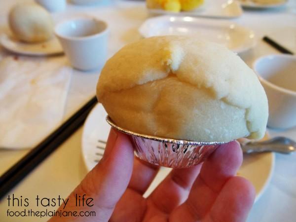 bun-in-mini-pie-tin