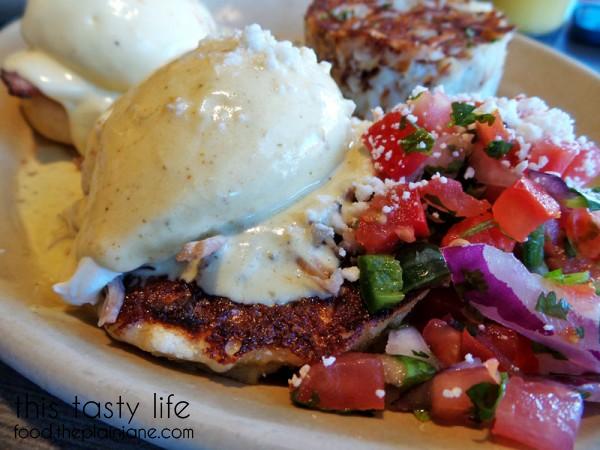 Chili Verde Benny | Snooze AM Eatery - San Diego, CA