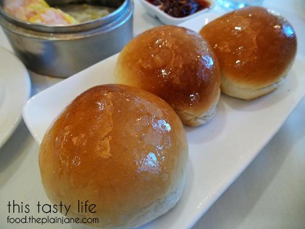 glistening-buns-of-goodness