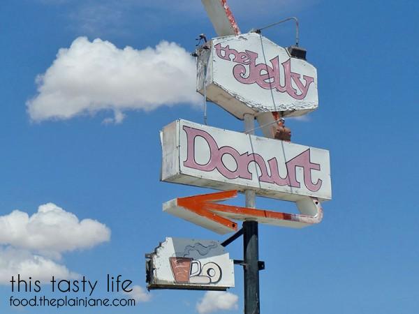 the-jelly-donut-sign