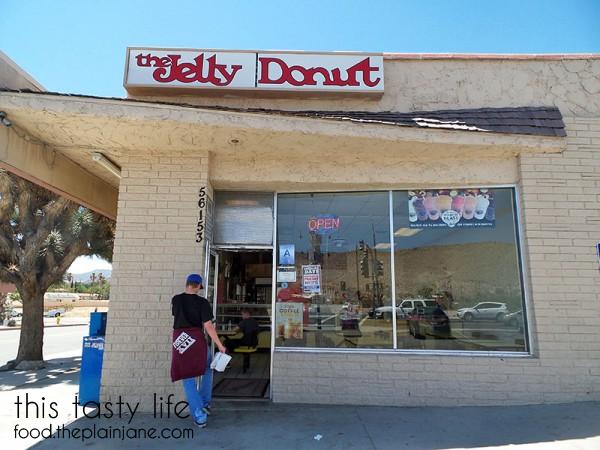 the-jelly-donut-storefront