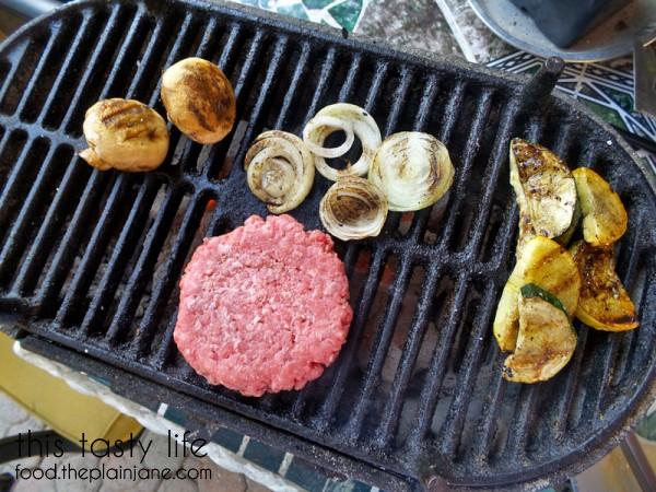 burger-and-veggies-hiachi