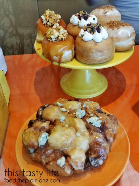 o-face-doughnuts-vegas-bluecheese