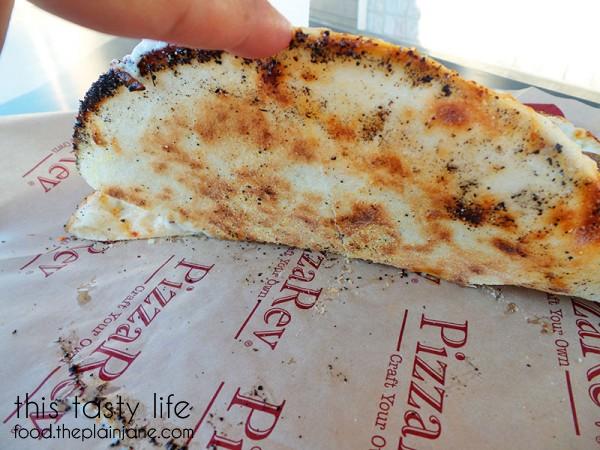 crust-bottom-pizzarev