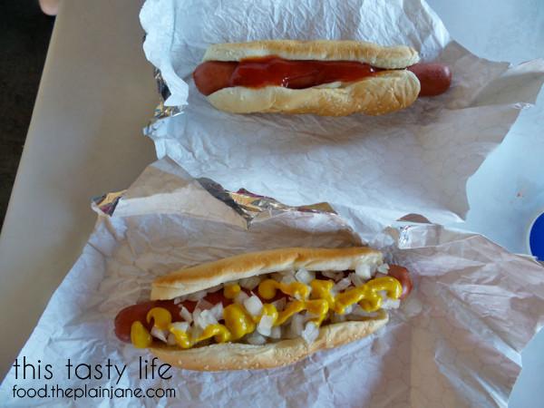 dueling-hot-dogs