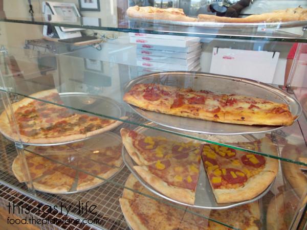long-island-mikes-pizza-counter