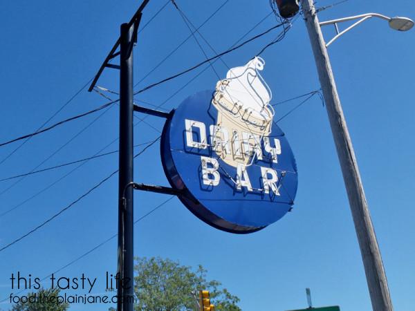 retro-dairy-bar-sign