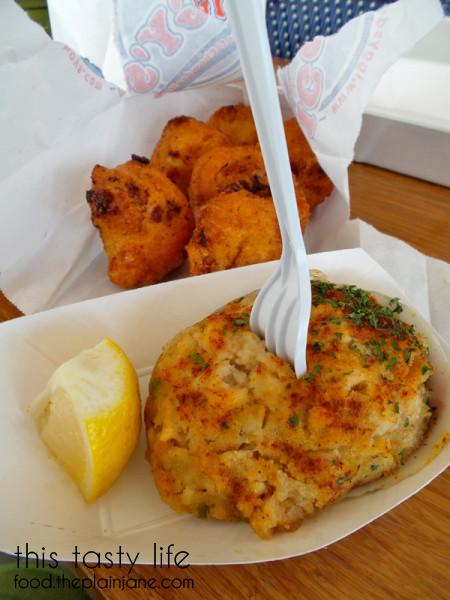 stuffed-clam-and-clam-cakes