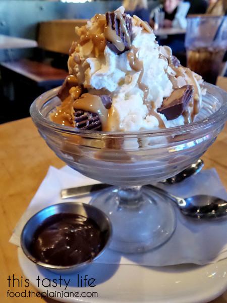 peanut-butter-sundae