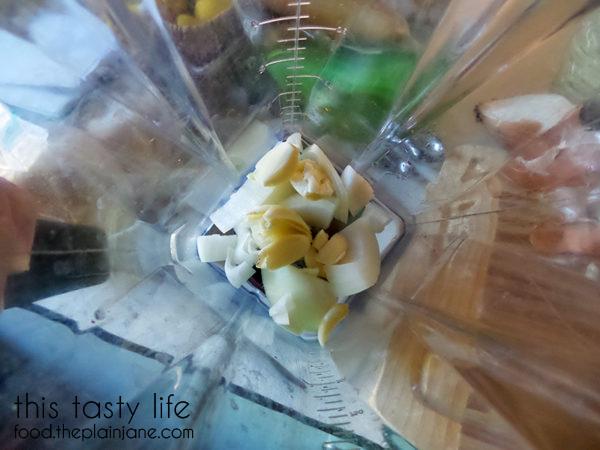 Chopping onions and garlic in the blender