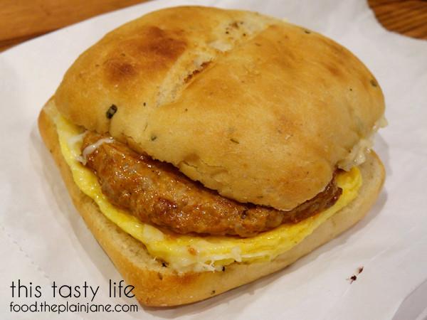 starbucks-chorizo-egg-breakfast-sandwich