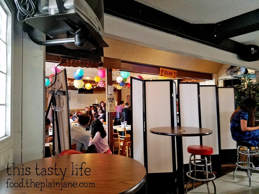 Weird divider | Matua's Sushi Bar and Islander Grill - Chula Vista, CA