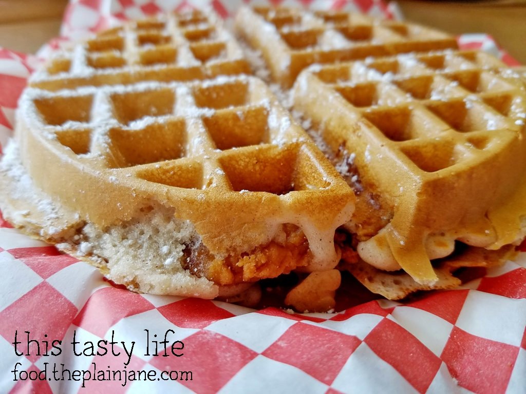 chicken-inside-waffle
