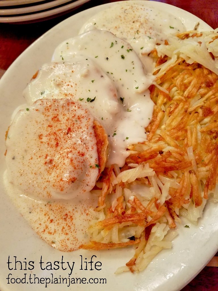 biscuits-gravy-hash-browns