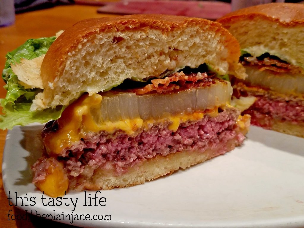 cross-section-onion-burger