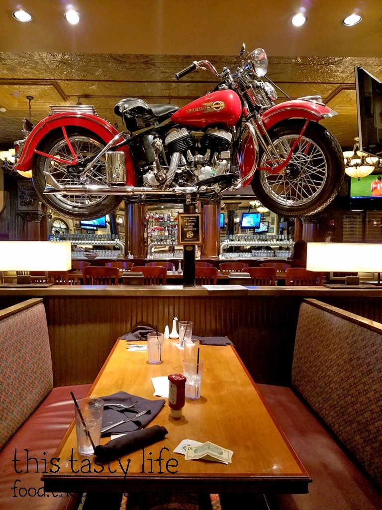 motorcycle-booth