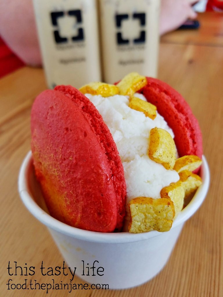 macaron-ice-cream-sandwich