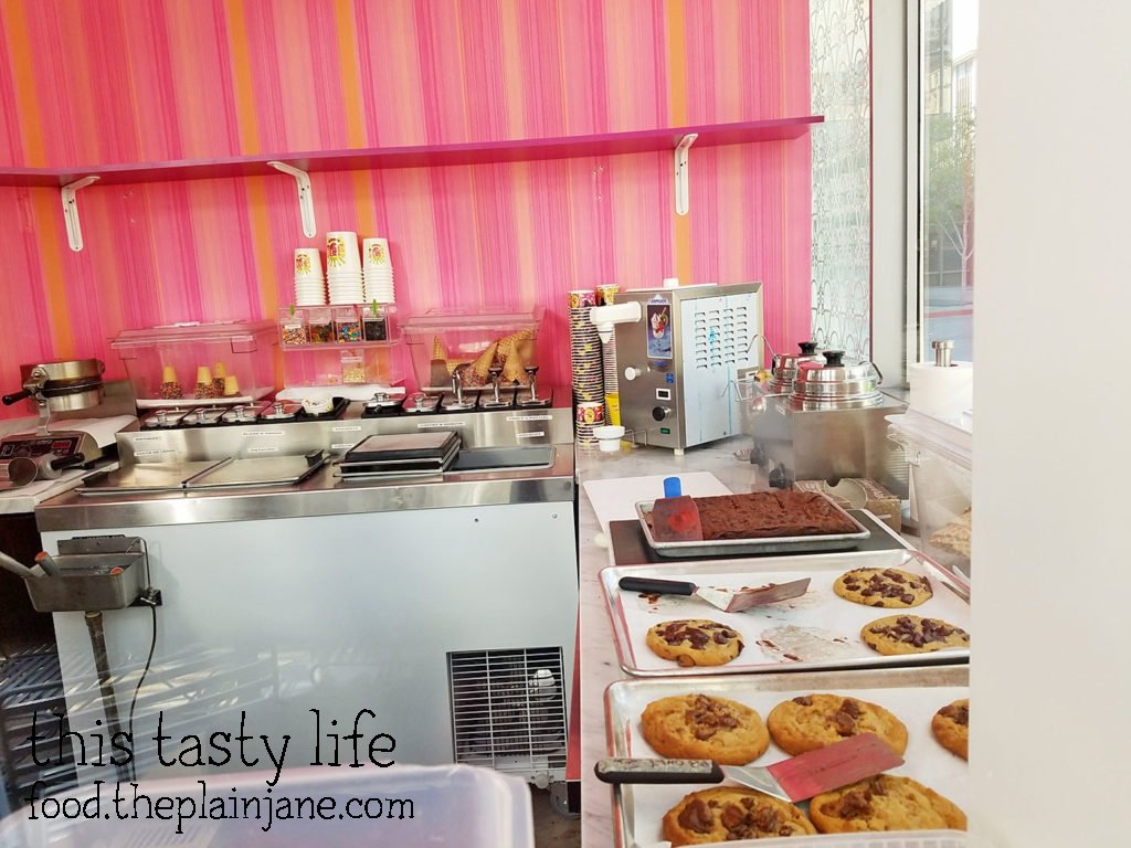 Peek Inside at Sloan's Ice Cream | San Diego, CA