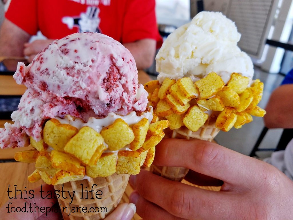 red-velvet-cone