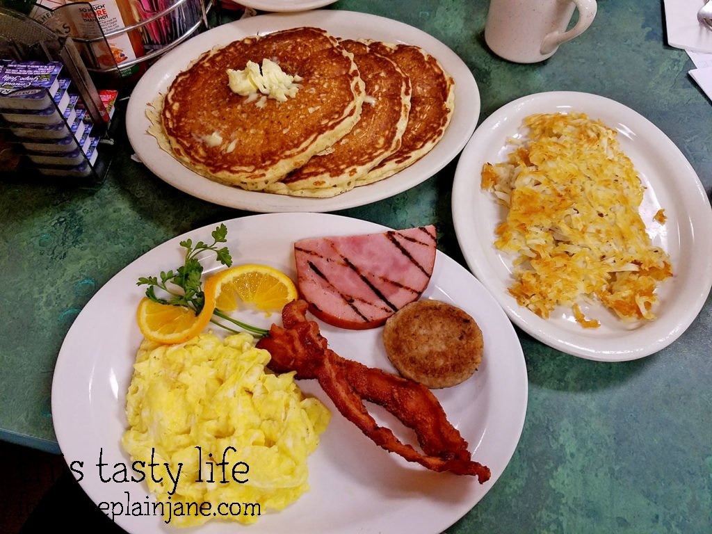 brothers-family-restaurant-free-birthday