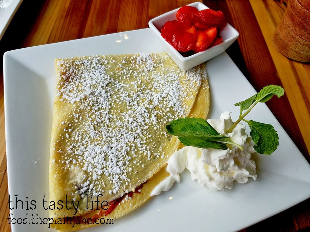 fruit-crepe