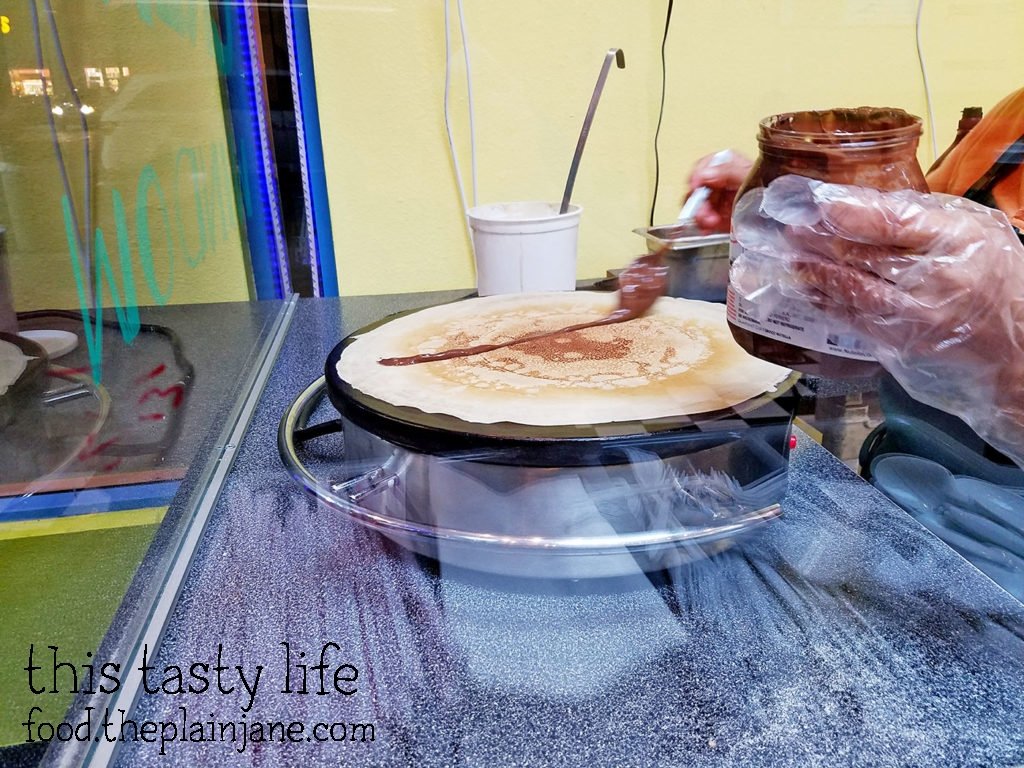 Making a crepe at Fruteria La Buga - San Diego, CA - This Tasty Life
