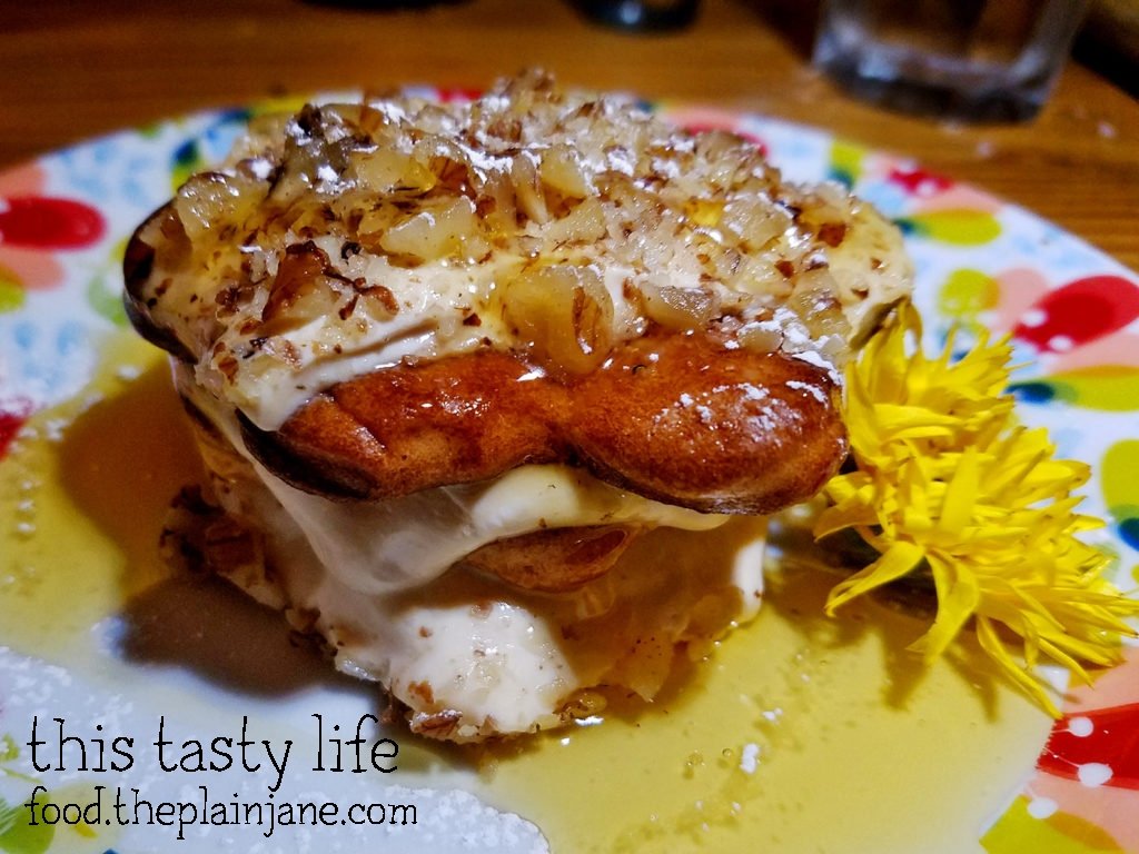 Honey Cake - Kafe Sobaka Restoran Pomegranate - San Diego, CA