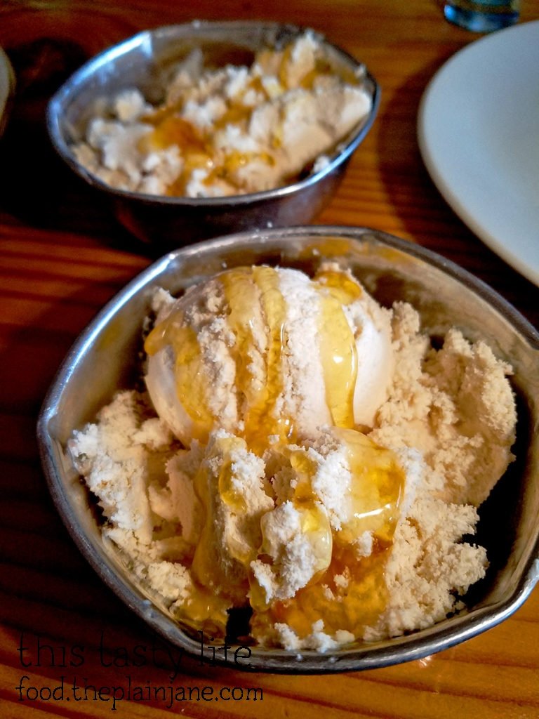 Honey Vanilla Ice Cream - Kafe Sobaka Restoran Pomegranate - San Diego, CA