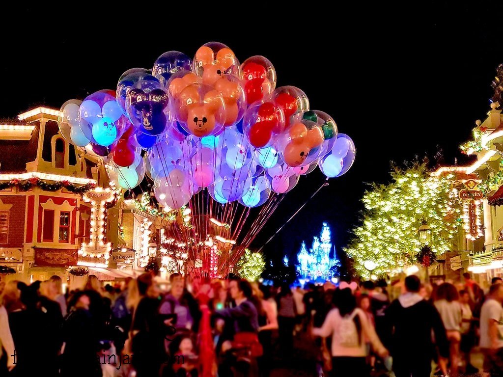 Balloons - Main Street - Disneyland