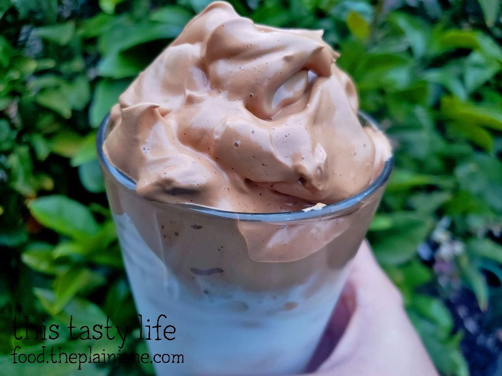 Fluffy Whipped Dalgona Coffee