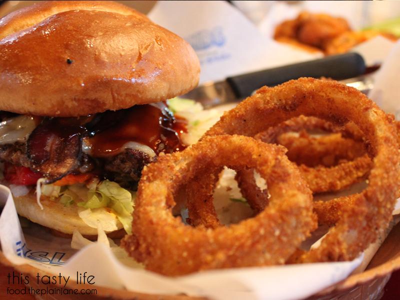 islands fine burgers & drinks | huntington beach